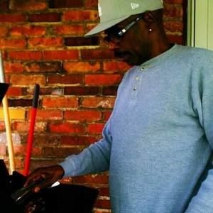 Meet your Posher, Ernest